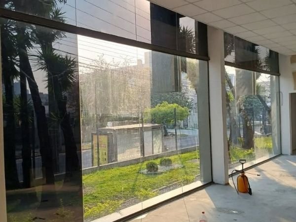 Controle a luminosidade com película para janelas